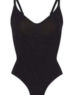 SKIMS Molded Underwire Bodysuit Onyx XXS NWT Black Shapewear